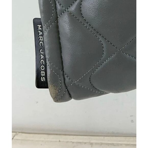 Marc Jacobs Gray & Black Quilted Leather Multi Compartment Convertible Bag - Picture 5 of 7